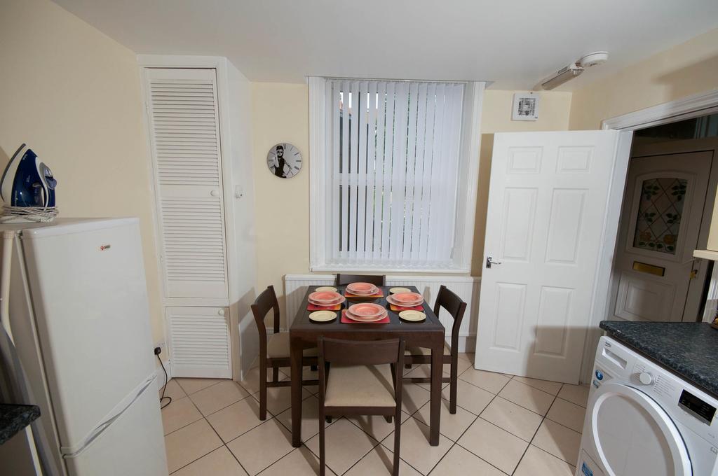 Marley Mansion Apartments - Borough バーケンヘッド 部屋 写真
