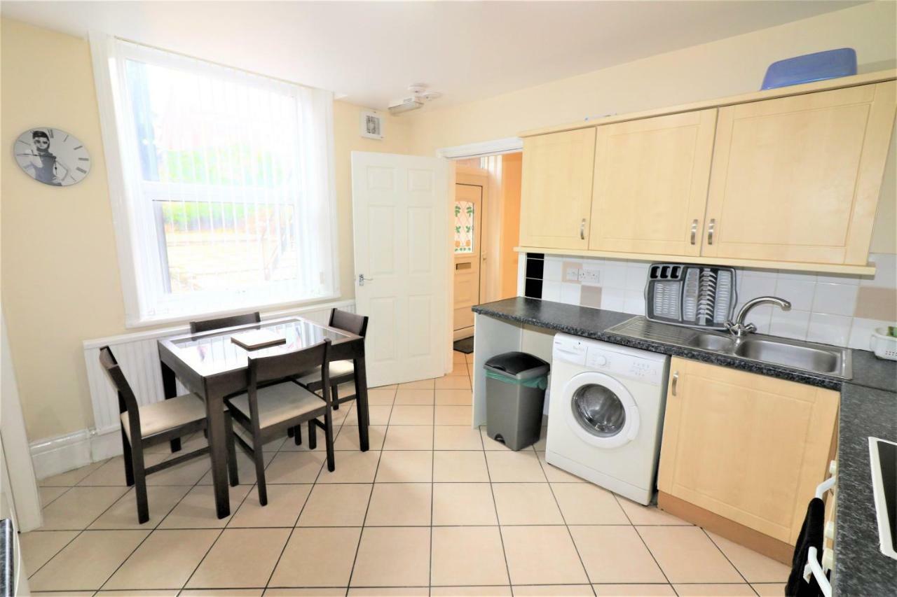 Marley Mansion Apartments - Borough バーケンヘッド エクステリア 写真