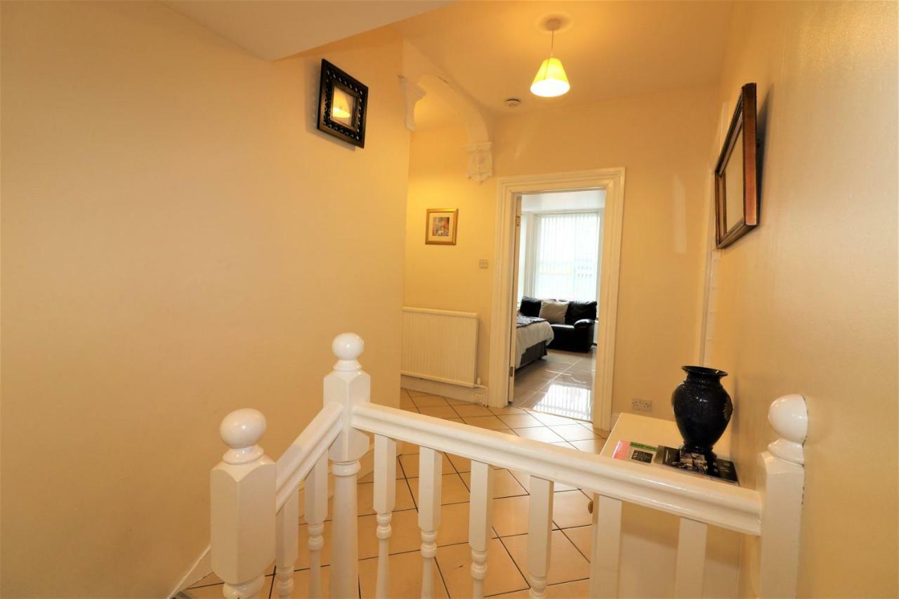Marley Mansion Apartments - Borough バーケンヘッド エクステリア 写真